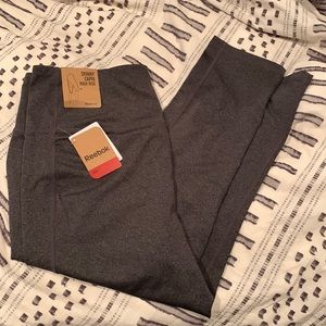 Reebok skinny capri high rise leggings